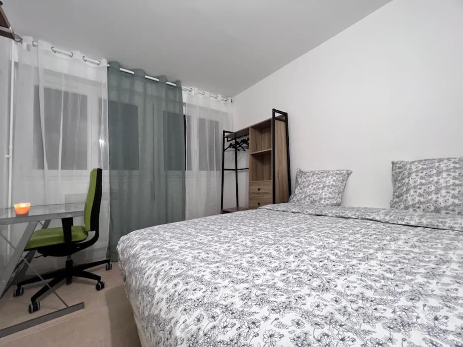 Appartement Au Duleing House Orléans Exteriör bild